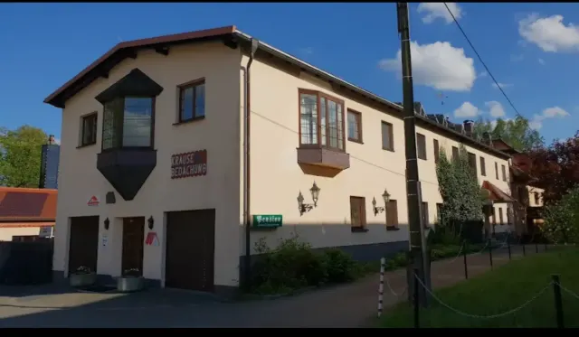 BookNoFees: Enkelkamer in 'n Gastehuis – Schönfeld