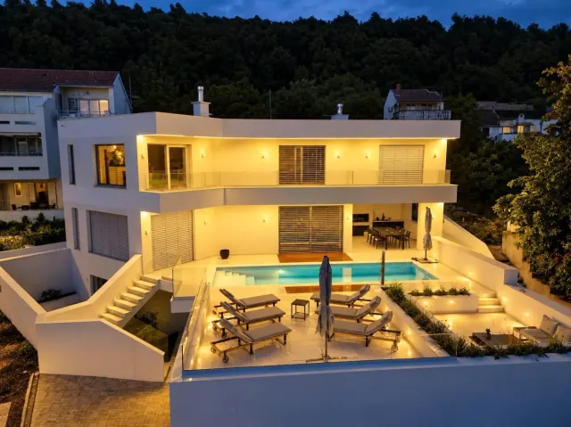 Villa Luise, Rogoznica