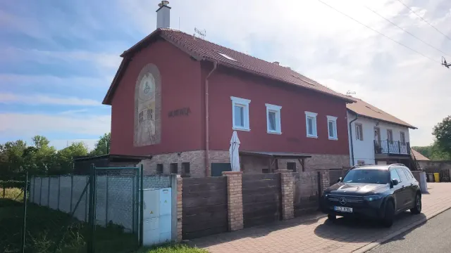 BookNoFees: Woonstel met terras – Jevišovka