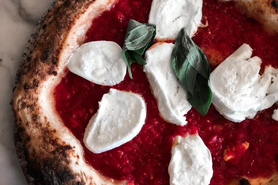 BookNoFees: Example photo: Pizza