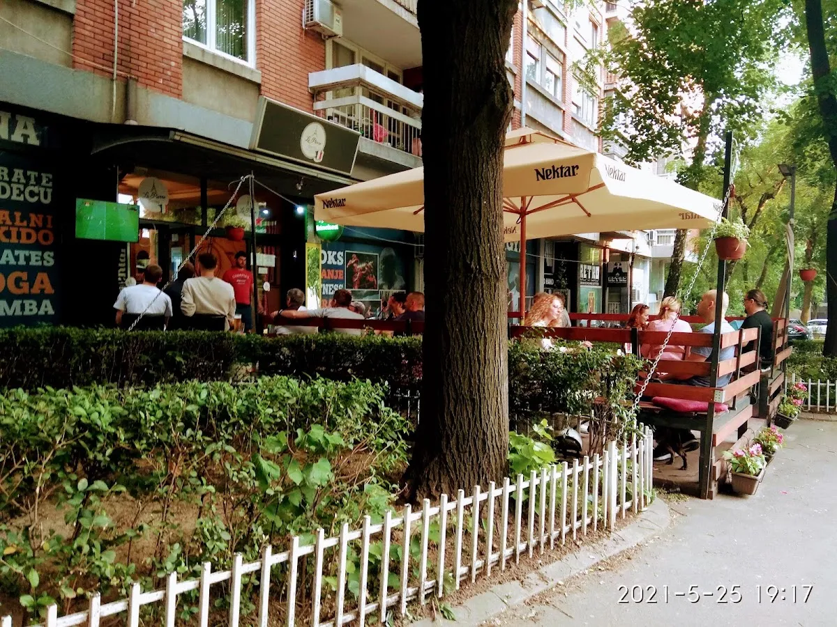 BookNoFees: Café – La Pierre – Belgrade – The Stone, photo 1