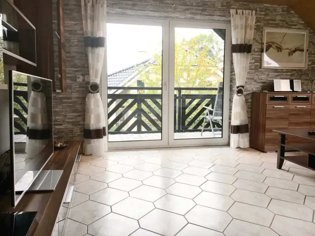 BookNoFees: WaldLoft in Balve with a balcony, fireplace and bath – Balve