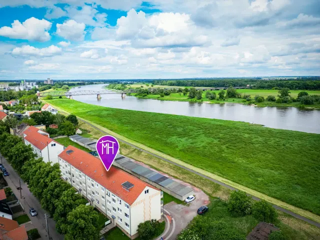 BookNoFees: Apartment with a view of the Elbe and a balcony on the Elbe-Saale Cycle Route – Barby