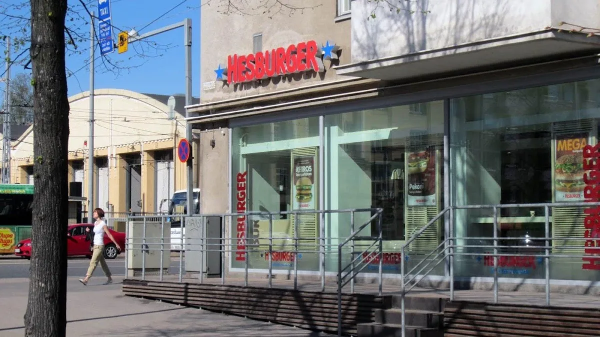 BookNoFees: Snack bar – Hesburger – Helsinki – Hesburger, photo 1