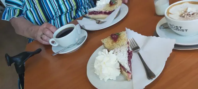 BookNoFees: Restaurant – Café und Konditorei Wenning – Herdecke – Wenning Café and Patisserie, photo 2