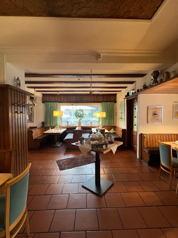 BookNoFees: Restaurant – Gasthof Wulf – Ense – Wulf Inn, photo 1