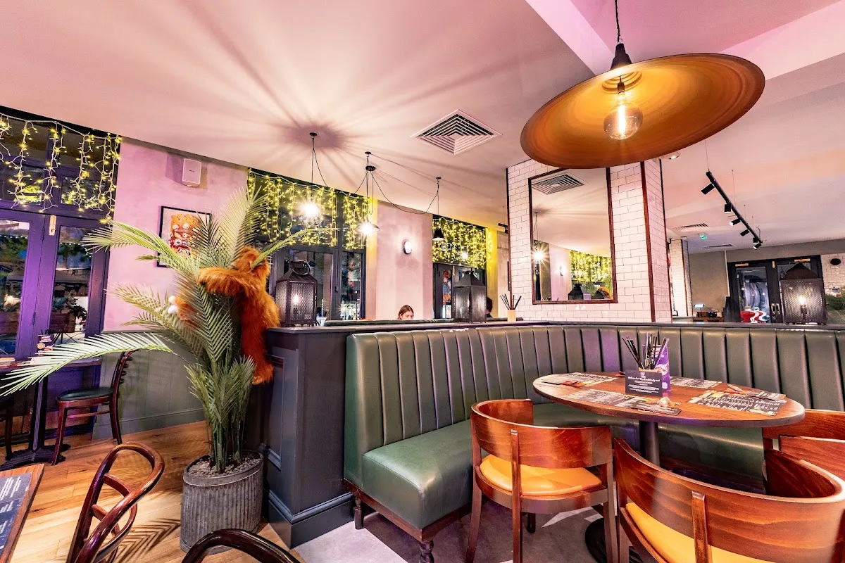 BookNoFees: Restaurant – Banana Tree – London – Banana Tree, photo 1