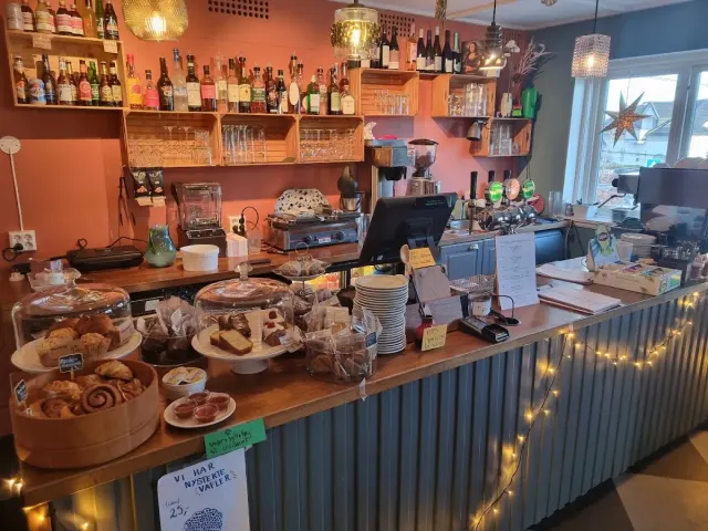 BookNoFees: Café – Holgerslyst kafe – Oslo – Holgerslyst Café, photo 3