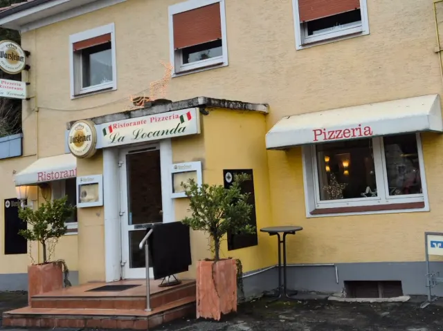 BookNoFees: La Locanda Ristorante, Unna