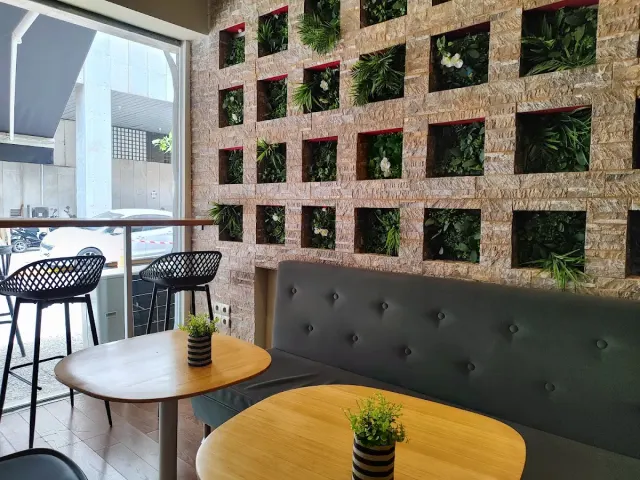 BookNoFees: Café – Coffee & Co. – Athens – Coffee & Co., photo 3