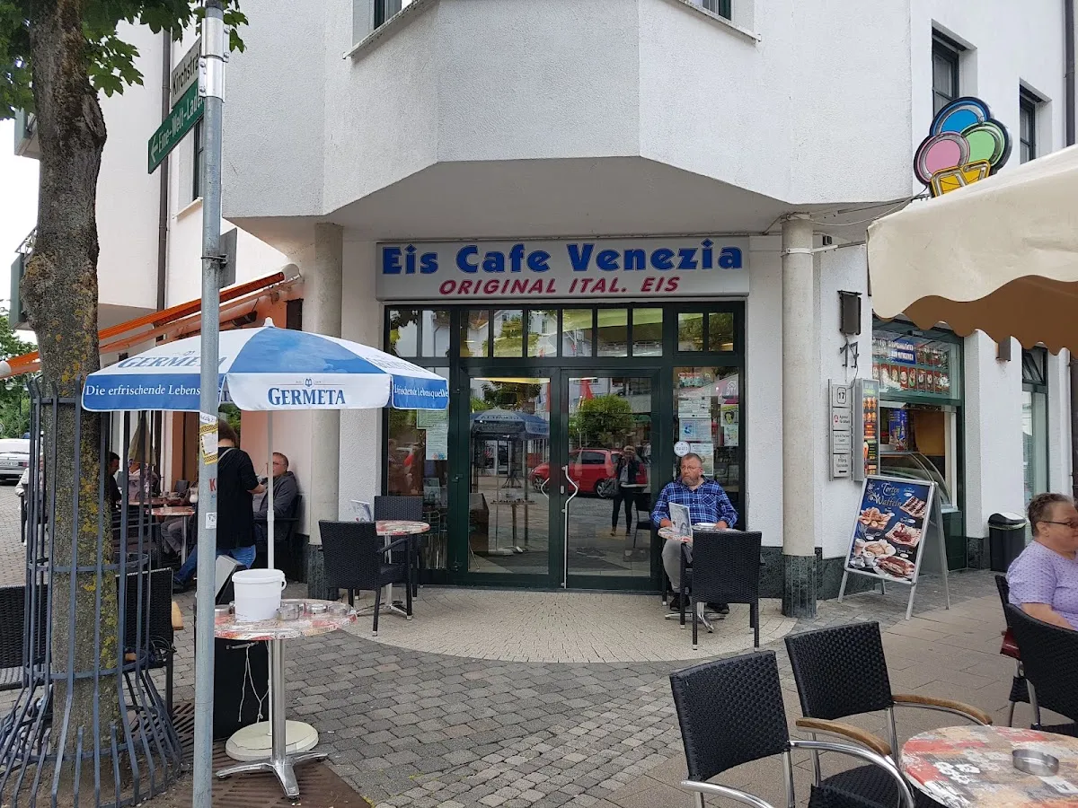 BookNoFees: Ice cream – Casto Fabio Italienisches Eiscafé – Marsberg – Casto Fabio Italian Ice Cream Parlour, photo 1