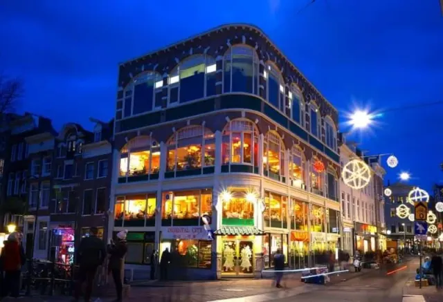 BookNoFees: Oriental City, Amsterdam