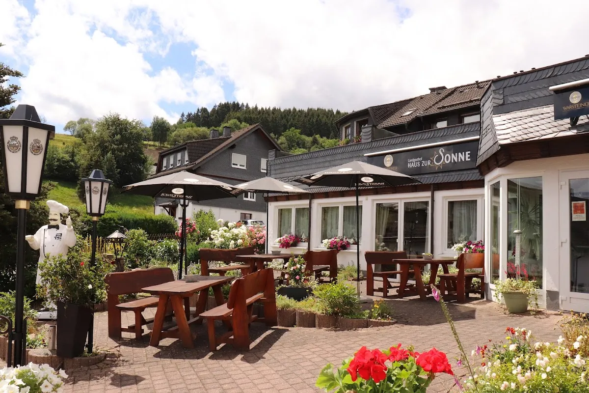 BookNoFees: Restaurant – Hotel Restaurant Zur Sonne – Hallenberg – Hotel and Restaurant Zur Sonne, photo 1