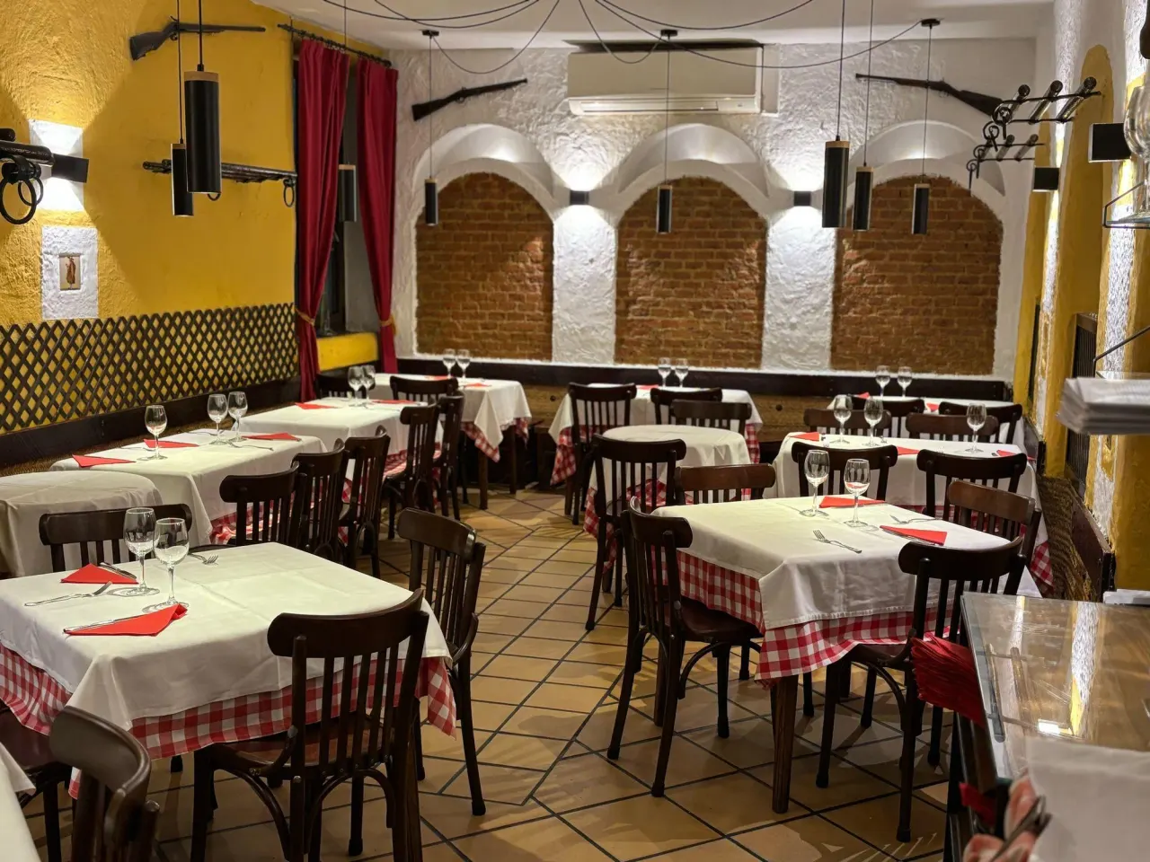 BookNoFees: Restaurant – El Lacón – Madrid – El Lacón, photo 1