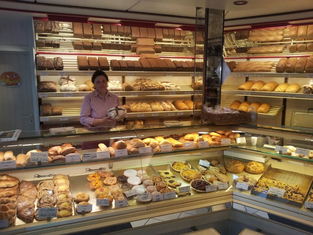 BookNoFees: Bakery – Bäckerei Konditorei R. Leitner – Brilon – R. Leitner Bakery and Patisserie, photo 1