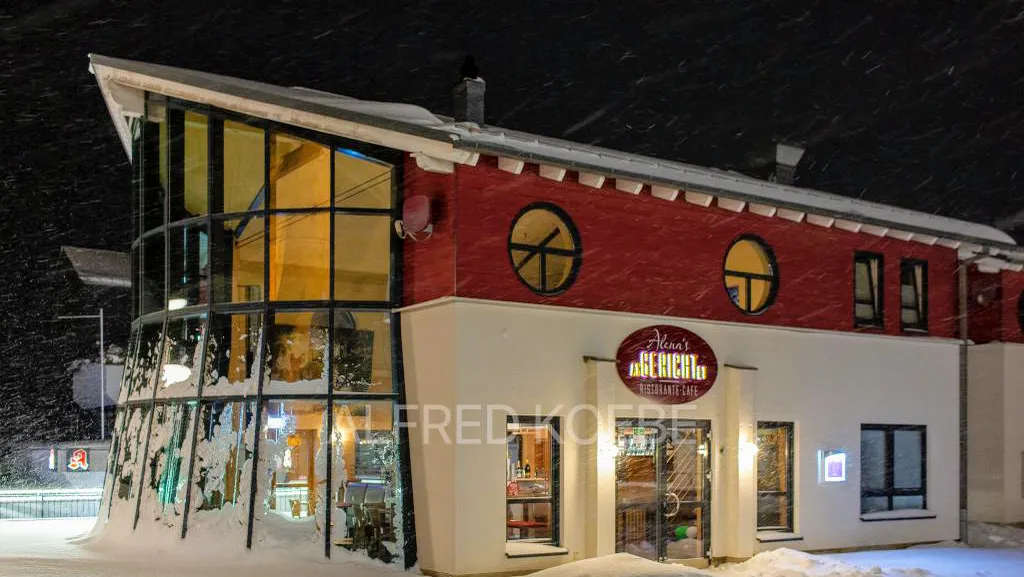 BookNoFees: Restaurant – Café Bistro Angerichtet – Medebach – Café Bistro Served, photo 1