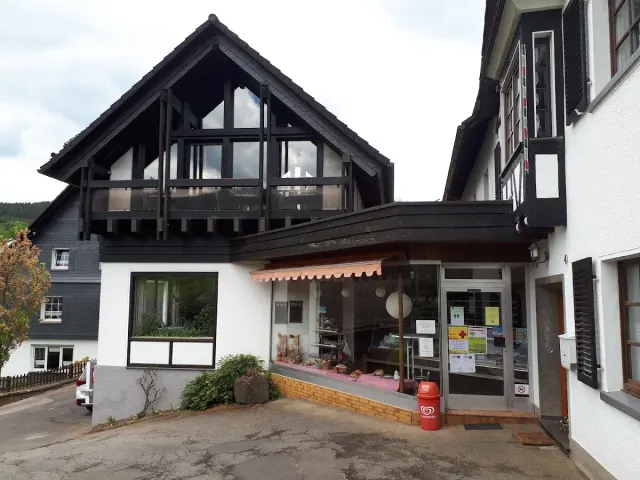 BookNoFees: Restaurant – Mennekes Konditorei und Café – Kirchhundem – Mennekes Patisserie and Café, photo 2