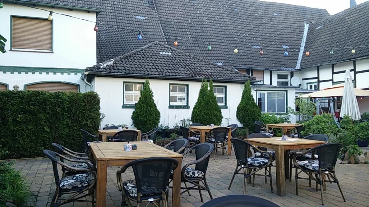 BookNoFees: Restaurant – Altes Gasthaus Voss – Lippstadt – The Old Voss Inn, photo 1