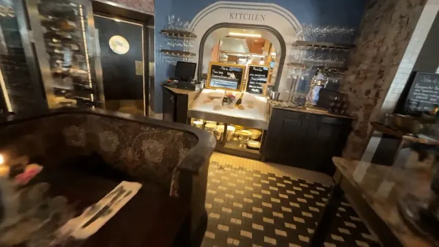 BookNoFees: Restaurant – Bistro Bardot – Helsinki – Bistro Bardot, photo 3