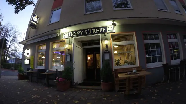 BookNoFees: Restaurant – Hoppys Treff – Holzwickede – Hoppy's Place, photo 3