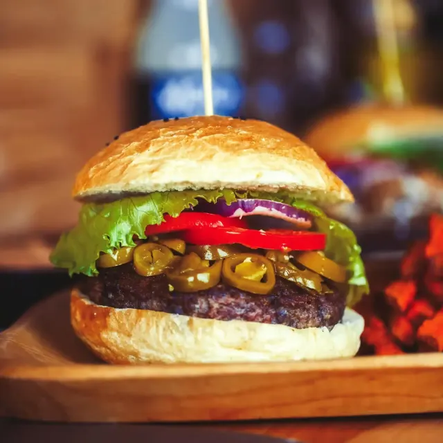 BookNoFees: Snack bar – Hamburger z Karaibów – Warsaw – A Caribbean burger, photo 2