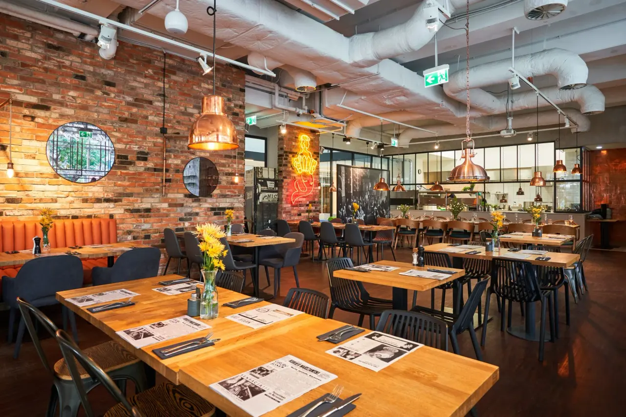 BookNoFees: Restaurant – Gruby Josek – Warsaw – Fat Josek, photo 1