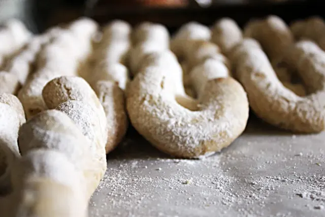 BookNoFees: Bakery – Pékműhely – Budapest – Bakery, photo 2