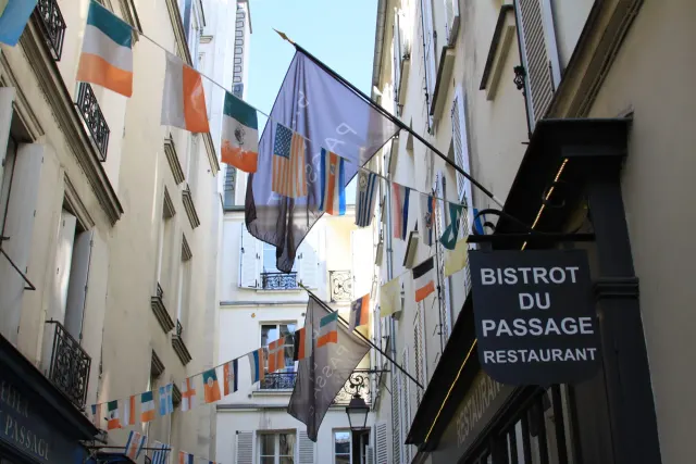 BookNoFees: Bistrot du Passage, Paris