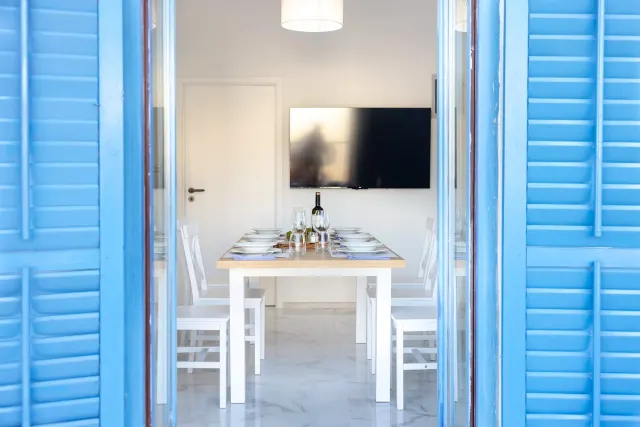 BookNoFees: Stylish Veruda penthouse with three bedrooms and three bathrooms, plus a lovely terrace – Pula