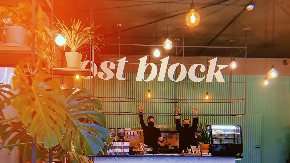 BookNoFees: Café – ost block – Bratislava – Eastern Bloc, photo 1