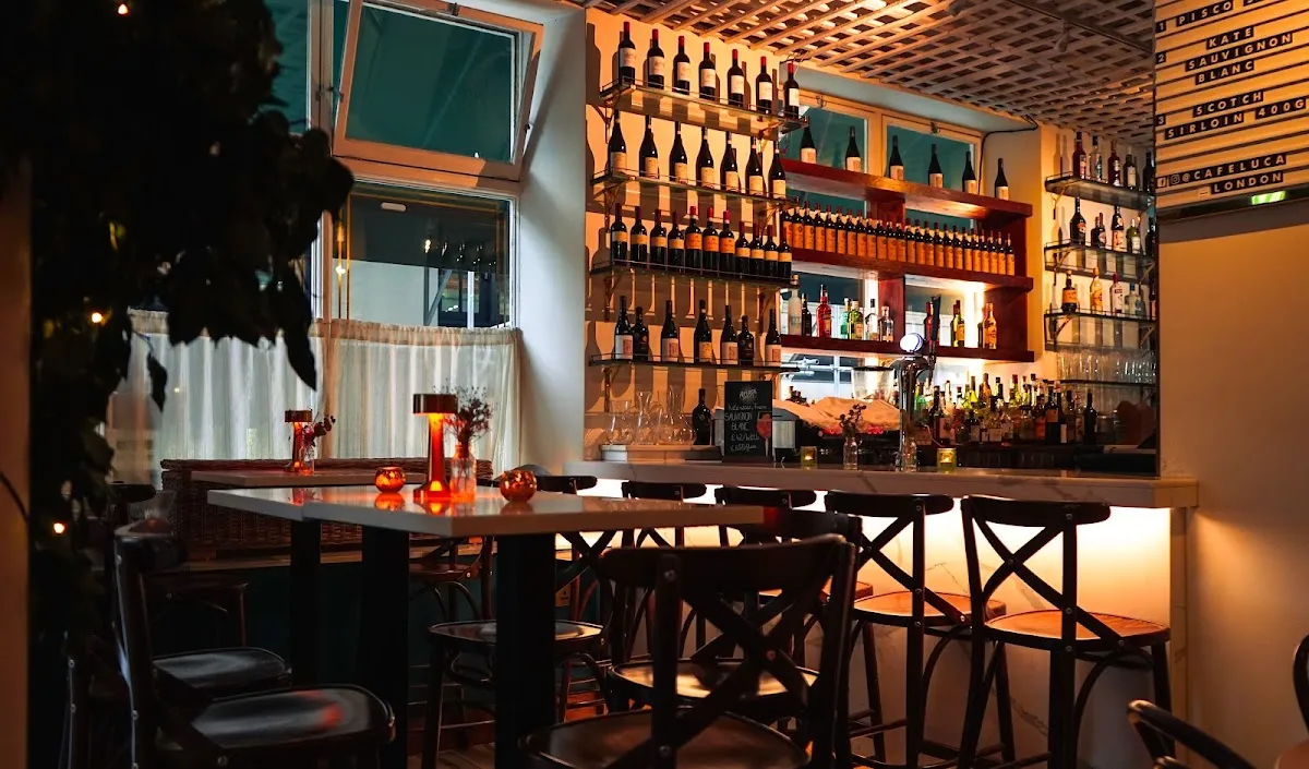 BookNoFees: Restaurant – Café Luca – London – Café Luca, photo 1