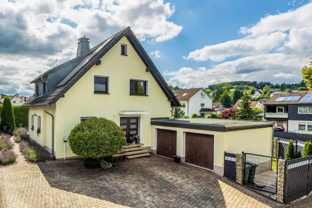 BookNoFees: Sonnenblick and Relax Holiday Flat – Nieder-Röhre