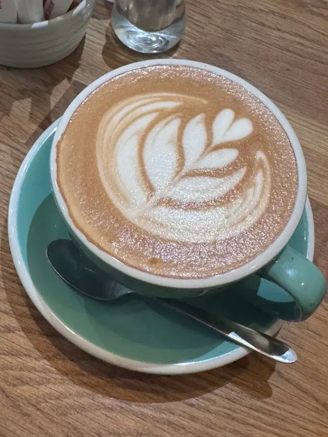 BookNoFees: Café – Green Land Café – Dublin – Green Land Café, photo 3
