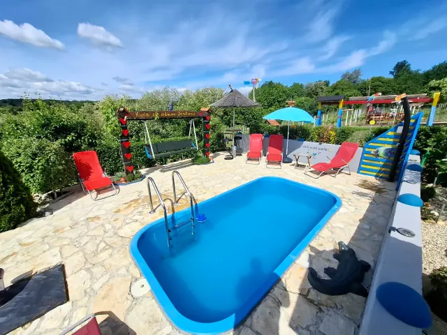 BookNoFees: A holiday home with a swimming pool and a sauna – Ludbreg