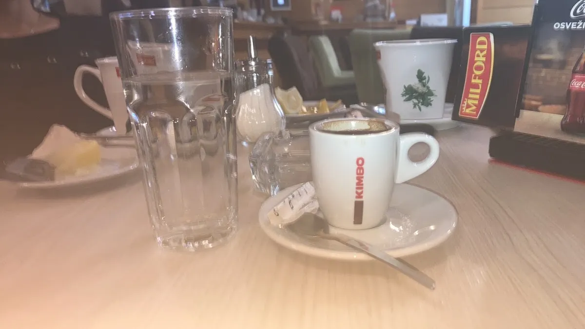 BookNoFees: Café – Caffe Diplomat – Belgrade – Caffe Diplomat, photo 1