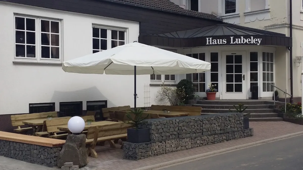 BookNoFees: Restaurant – Haus Lubely – Finnentrop – Lubely House, photo 1