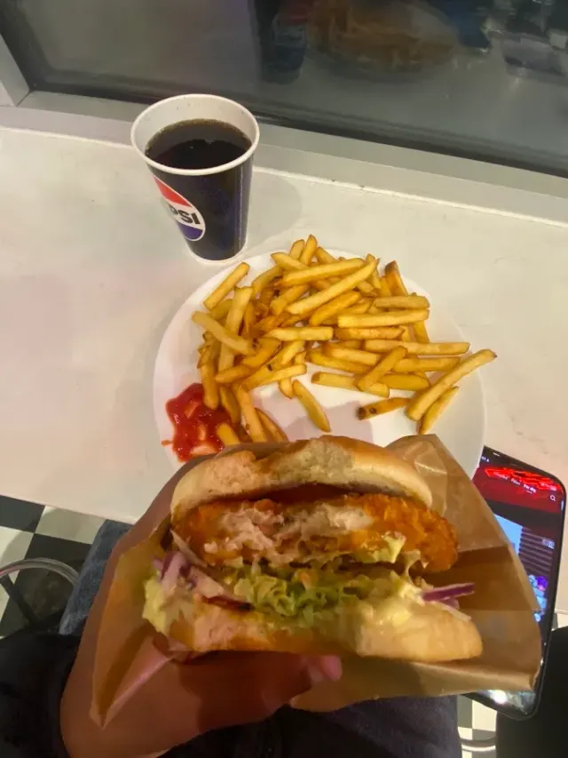 BookNoFees: Snack bar – Alviksgrillen – Stockholm – Alviksgrillen, photo 3