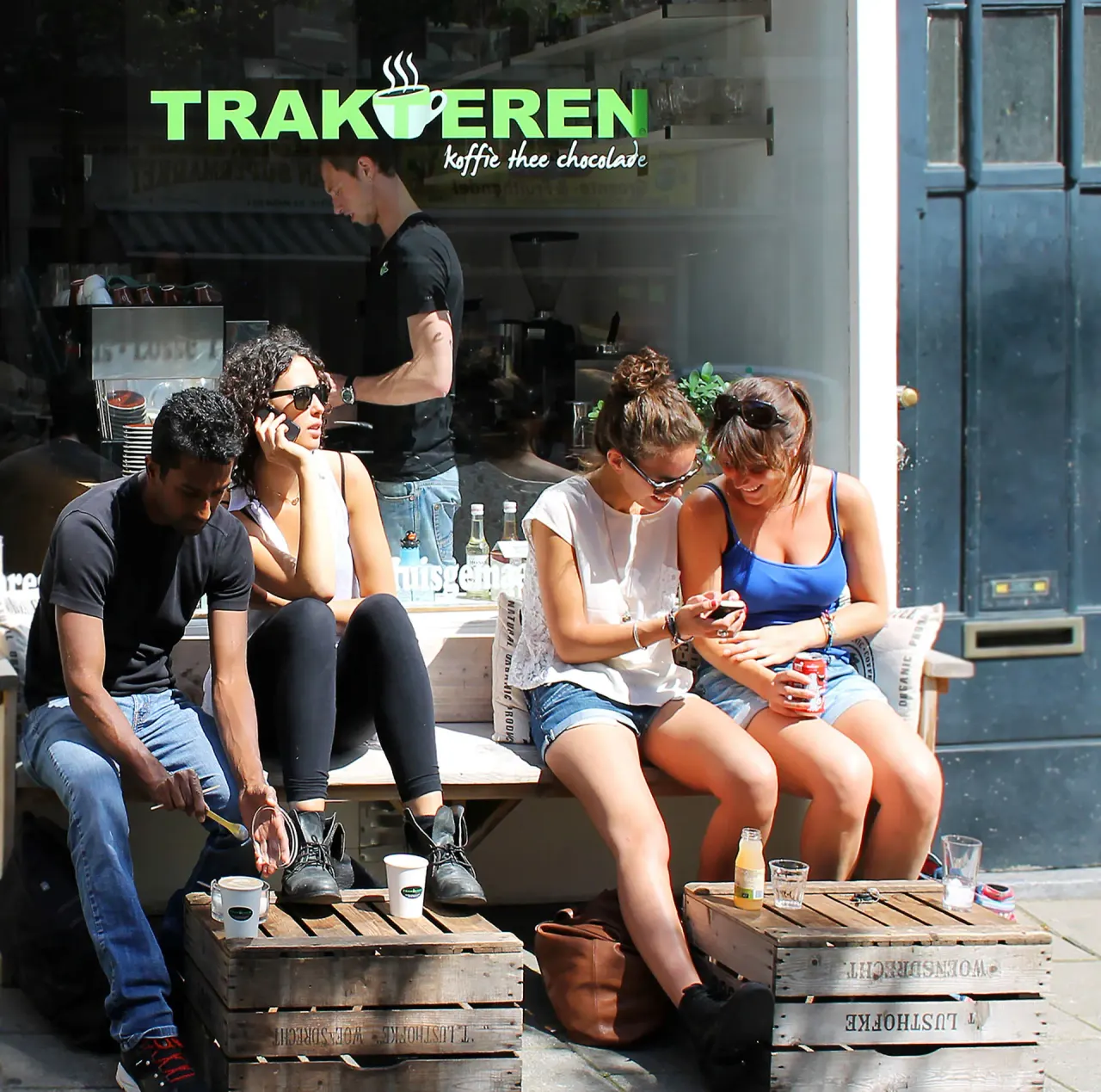 BookNoFees: Café – Trakteren – Amsterdam – Treats, photo 1