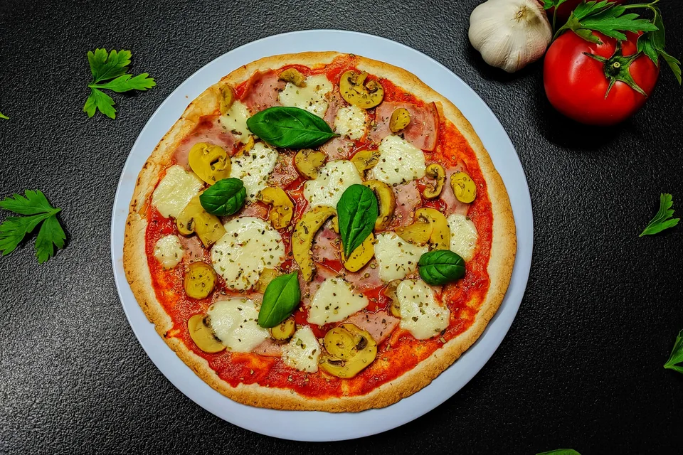 BookNoFees: Example photo: Pizza
